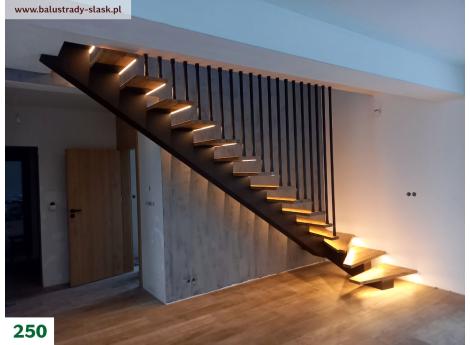 schody na konstrukcji metalowej